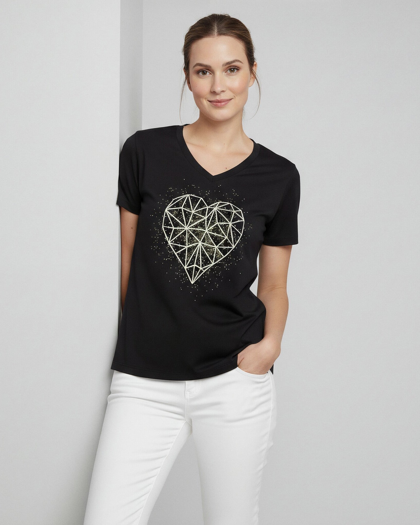 T-Shirt Coração Geométrico - Divina Garota