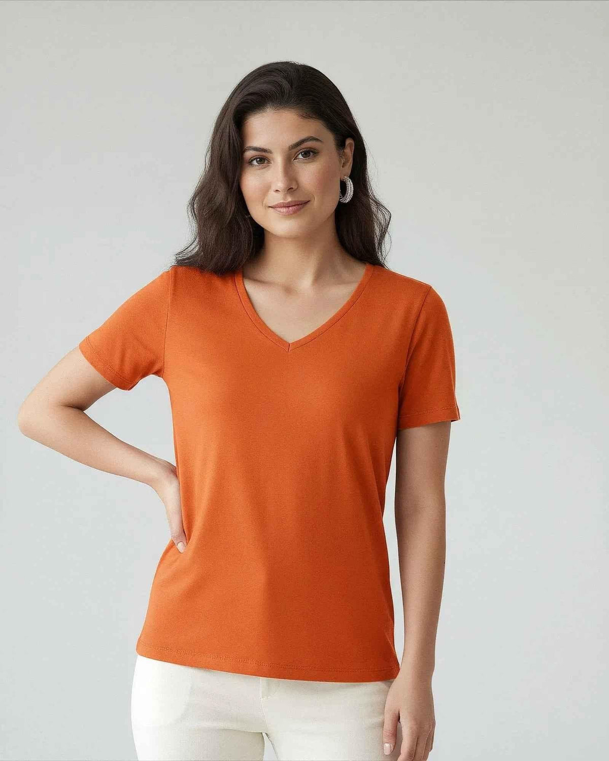 T-shirt Essencial Gola V