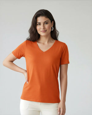 T-shirt Essencial Gola V - Divina Garota
