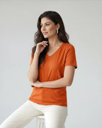 T-shirt Essencial Gola V - Divina Garota