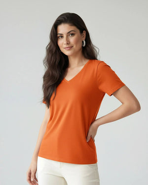 T-shirt Essencial Gola V - Divina Garota
