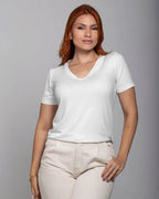 T-shirt Essencial Gola V - Divina Garota