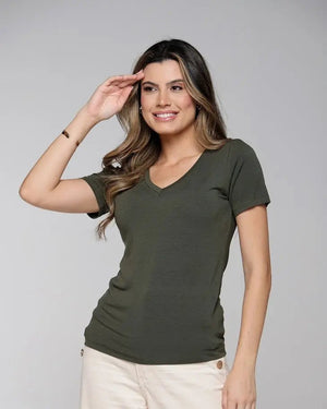 T-shirt Essencial Gola V - Divina Garota