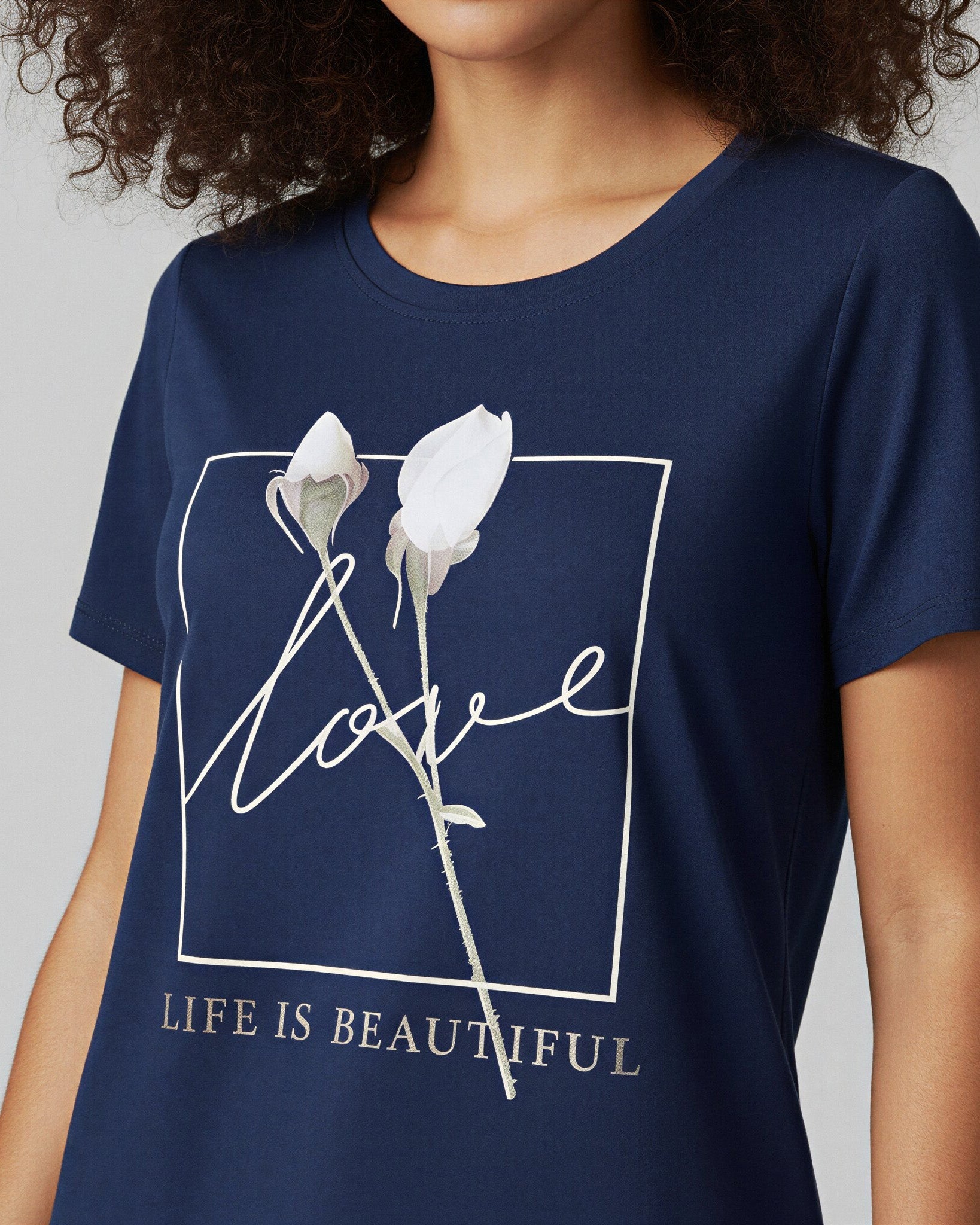 T-Shirt Floral Love - Divina Garota