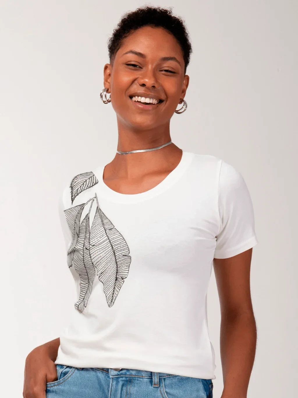 T-Shirt Folhas de Oásis - Divina Garota
