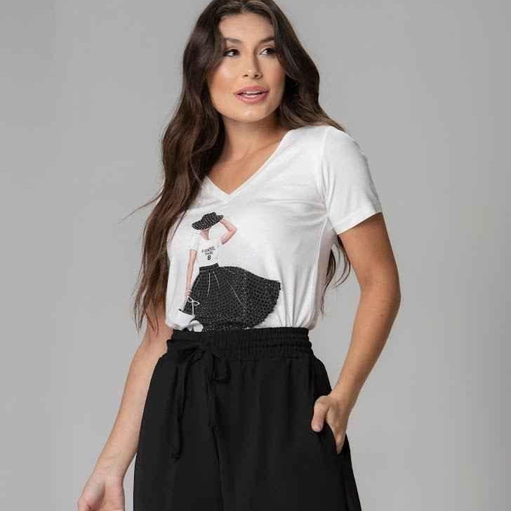 T-Shirt Menina de Saia