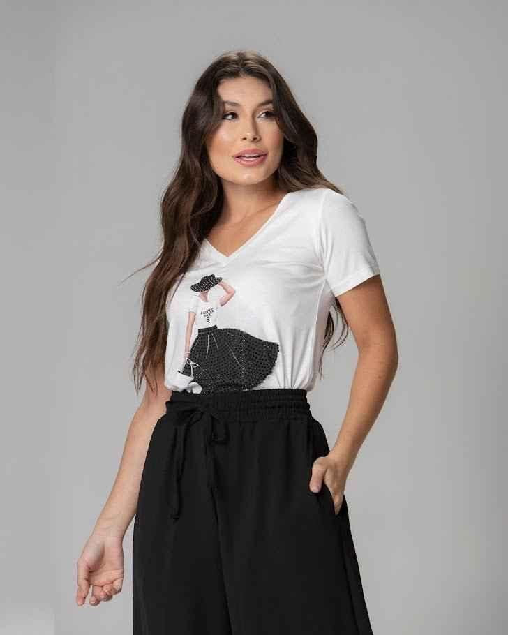 T-Shirt Menina de Saia